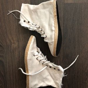 Oriki Sneakers